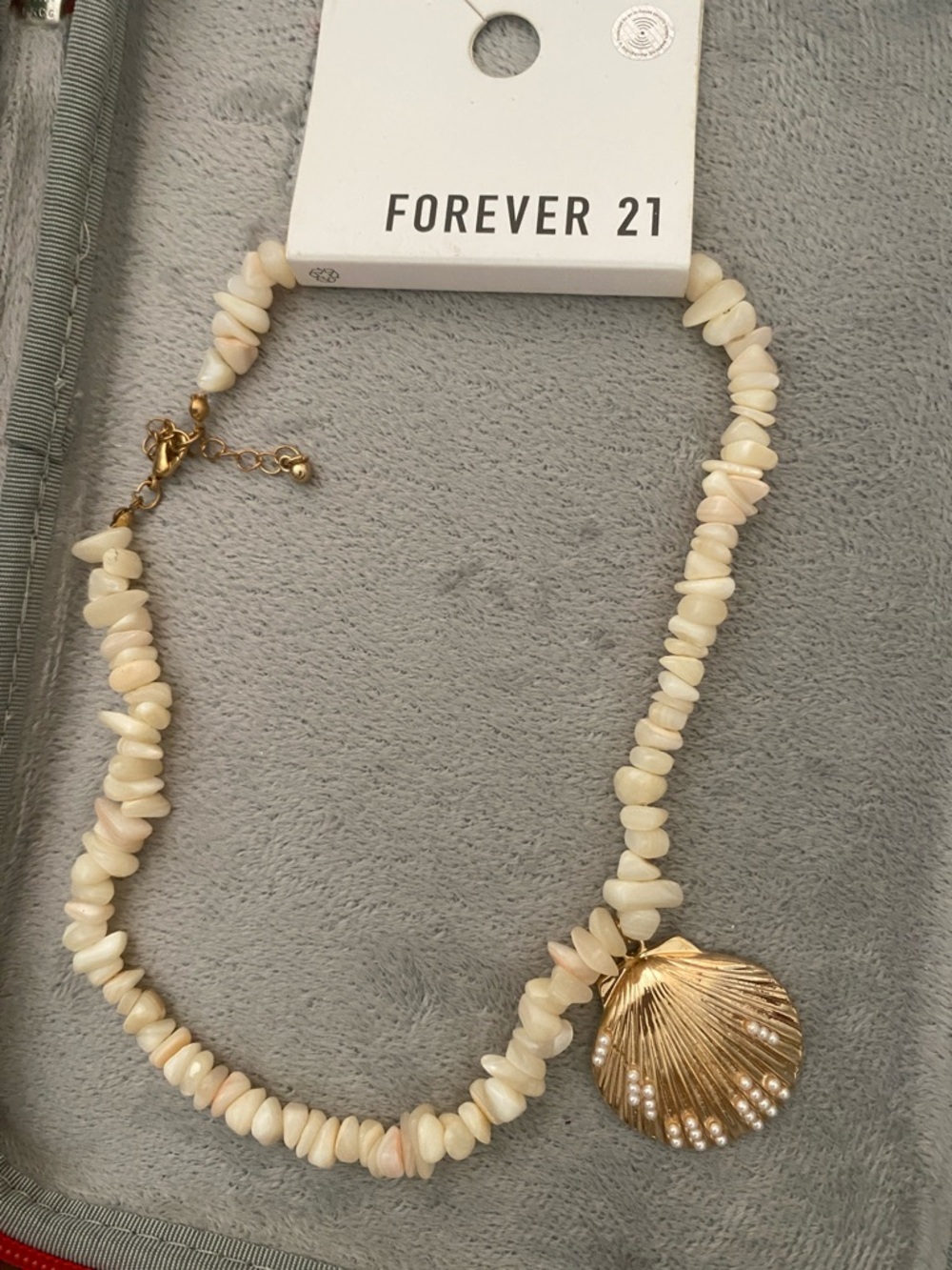 Forever 21 Cream Bead Necklace with Gold Shell Charm